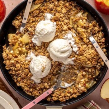 Skillet Apple pecan crisp