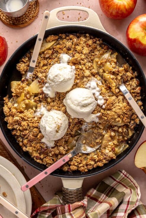 Skillet Apple pecan crisp
