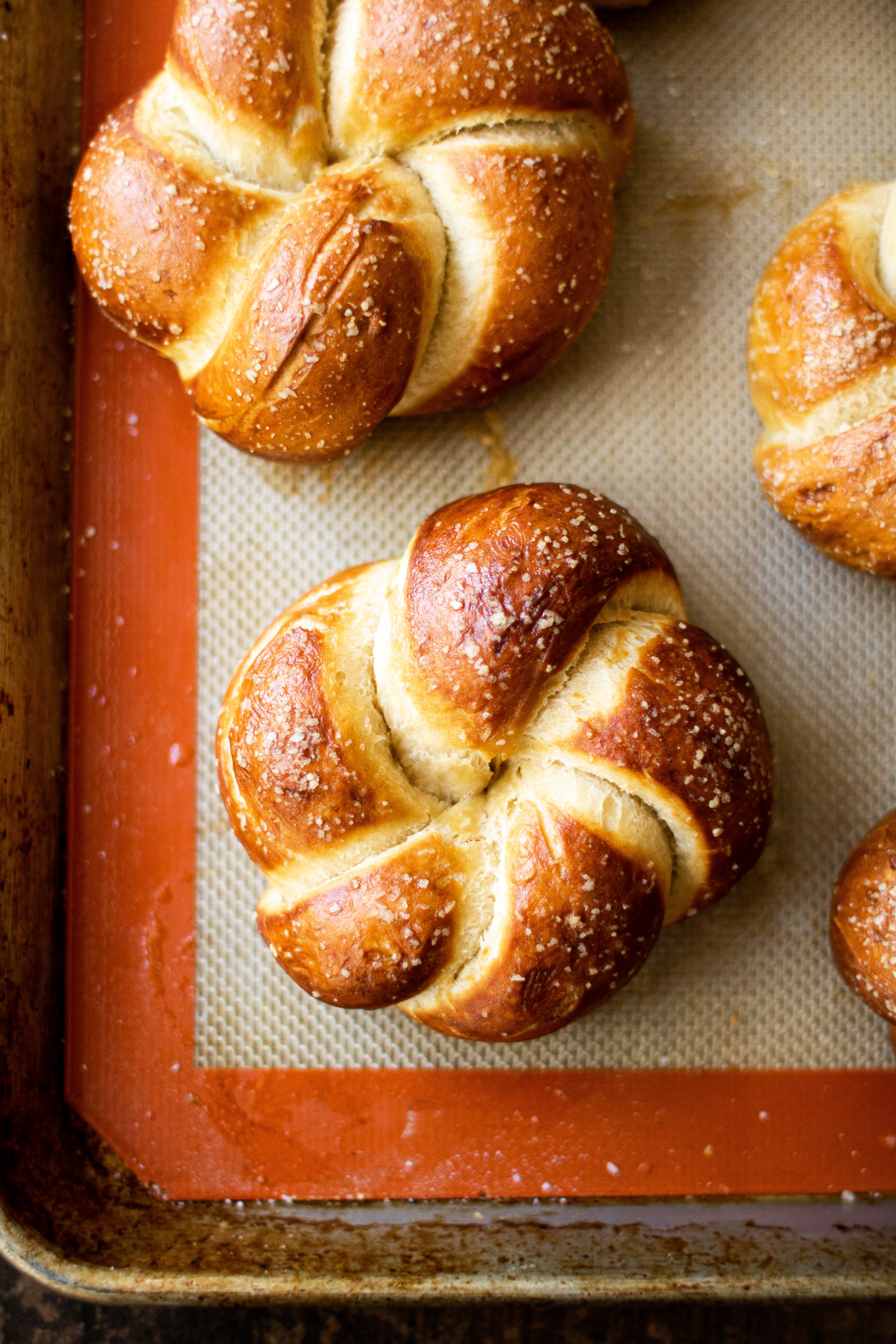 soft pretzel knots