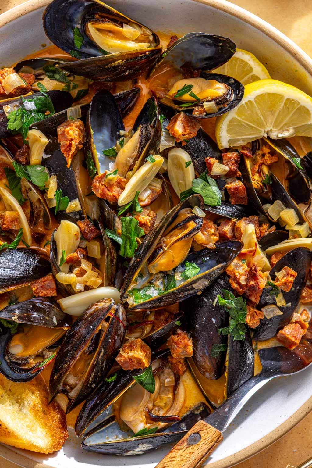 mussels with chorizo and wine