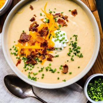 creamy loaded cauliflower soup