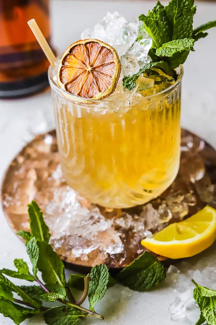 mint julep cocktail