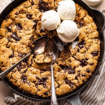 Skillet Chocolate Chip Cookie