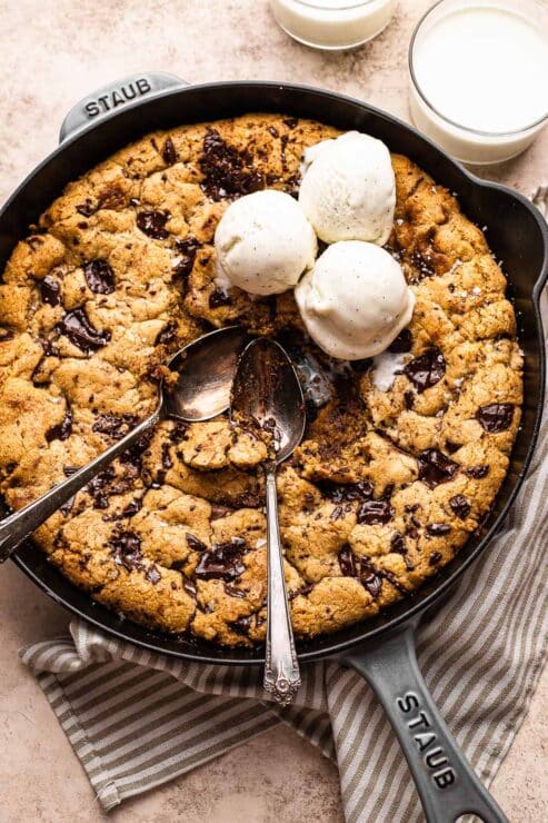 Skillet Chocolate Chip Cookie