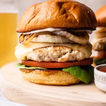 Juicy chicken burgers