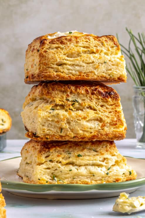 cheddar chive biscuits