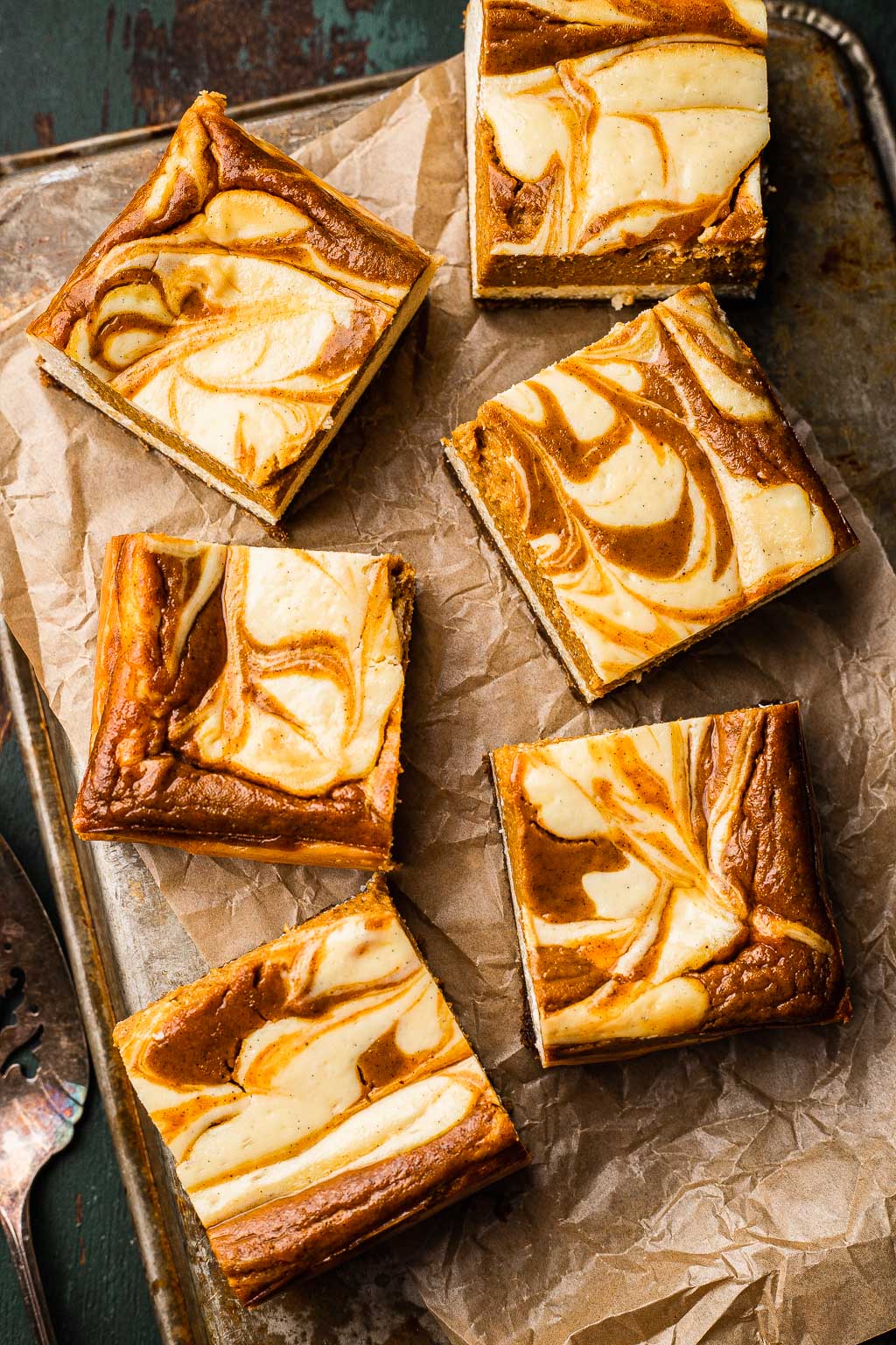 Pumpkin cheesecake bars