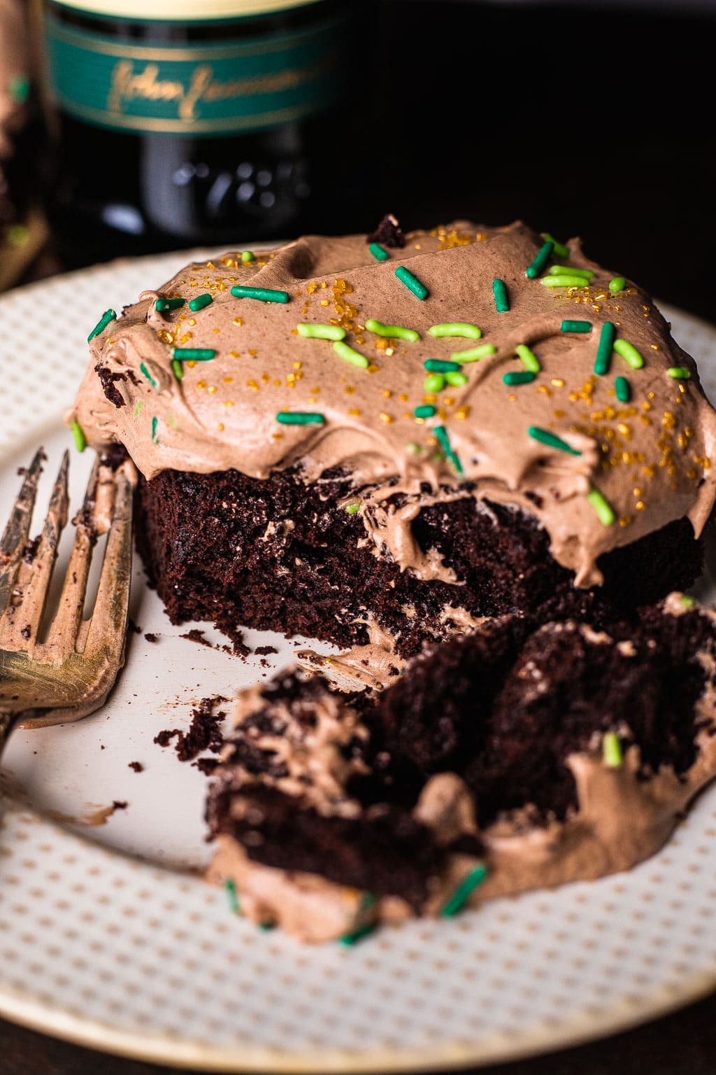Chocolate whiskey cake