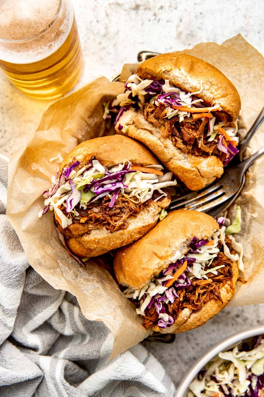 Dutch Oven Pulled Pork sandwiches 