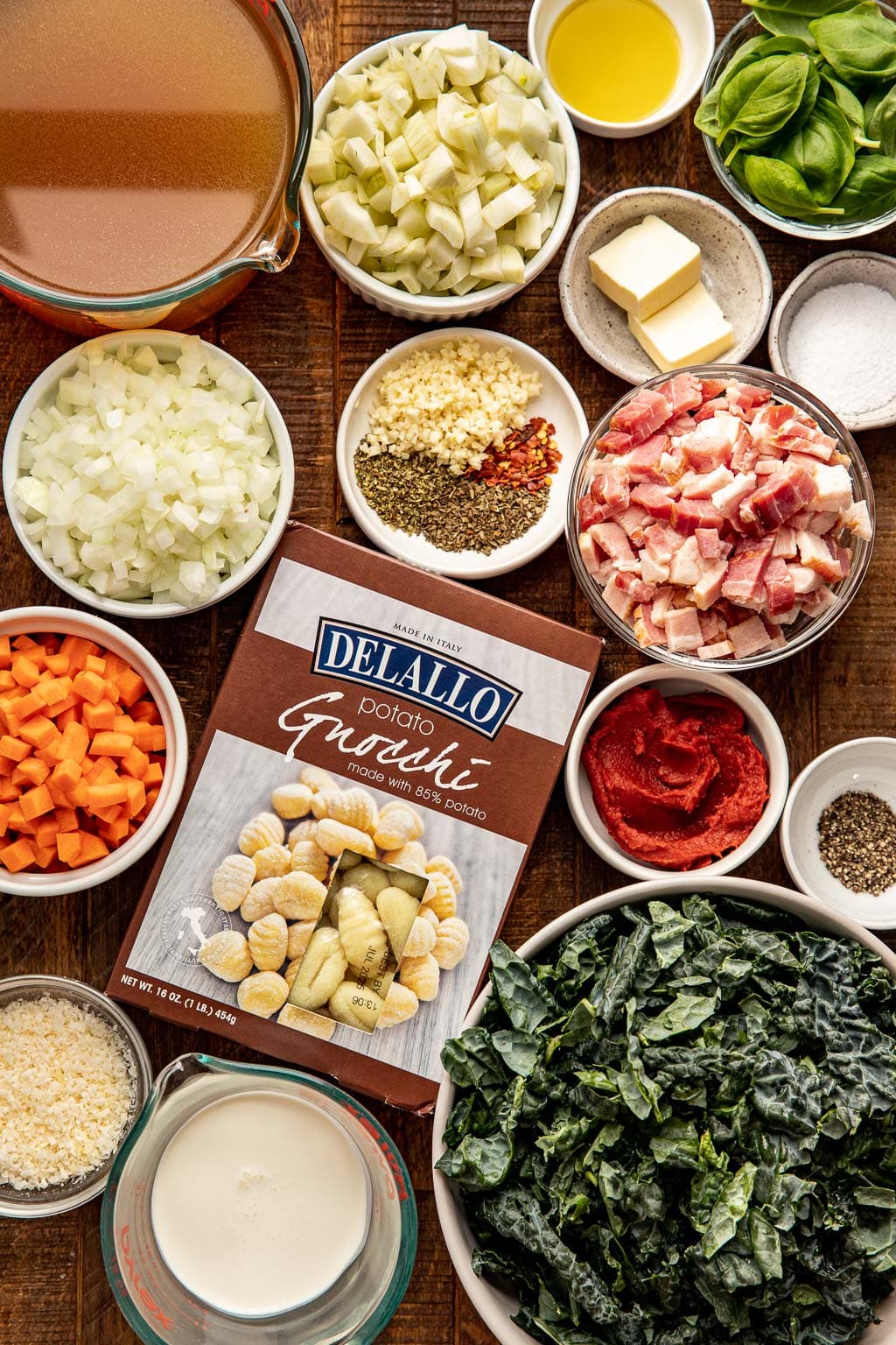 Creamy Gnocchi Soup ingredients 