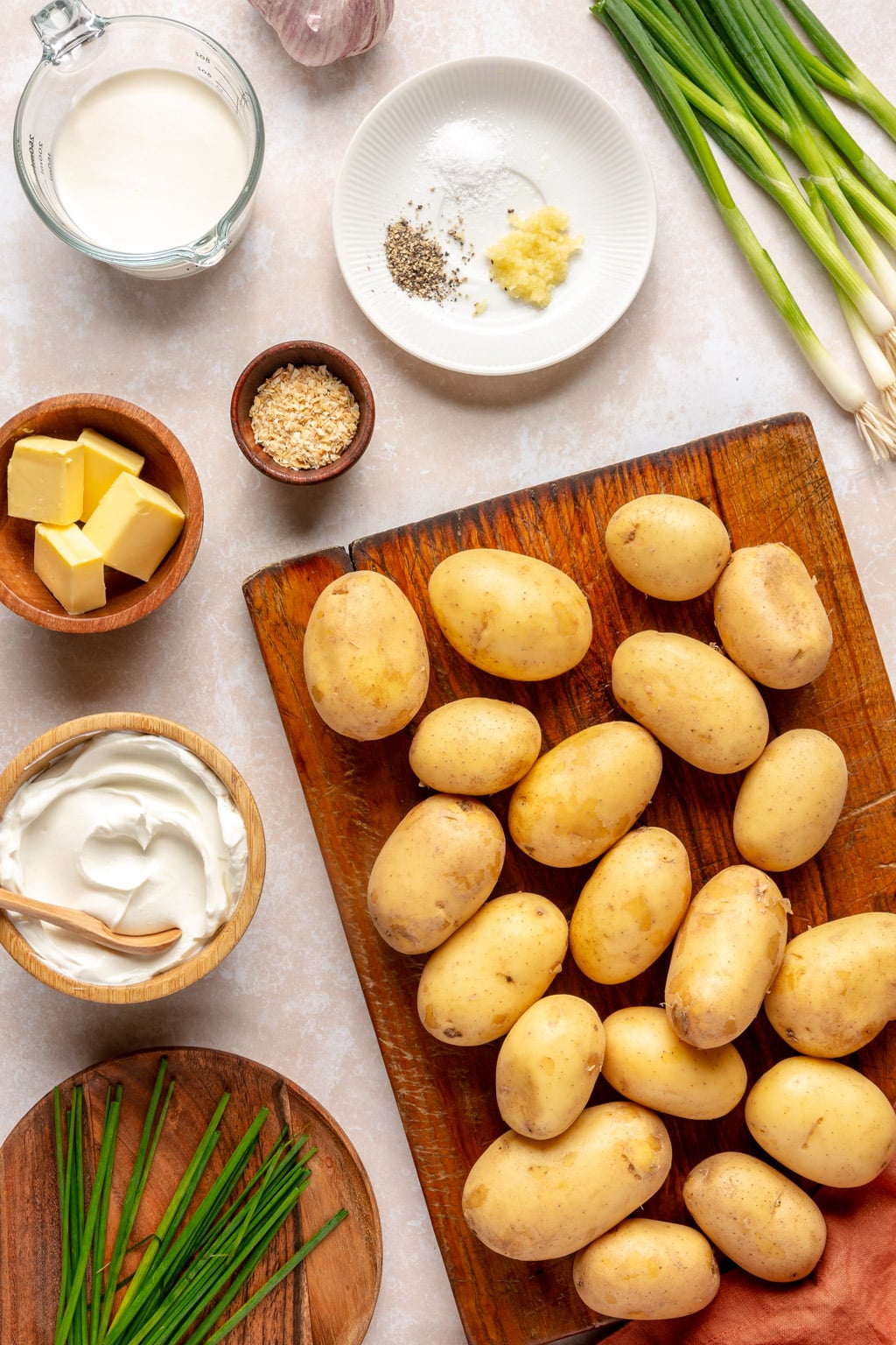 Sour cream and onion mashed potatoes ingredients