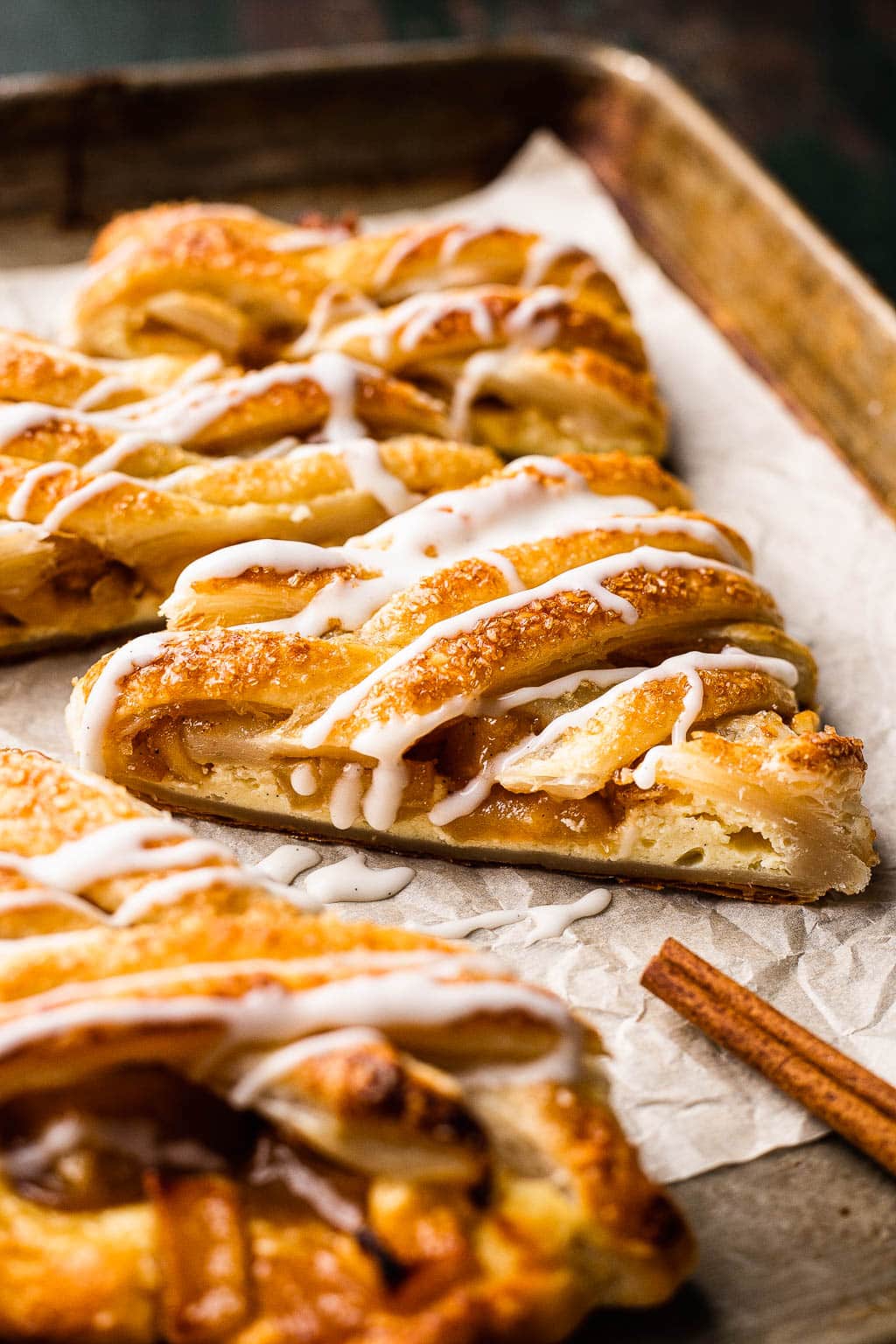 puff pastry apple strudel