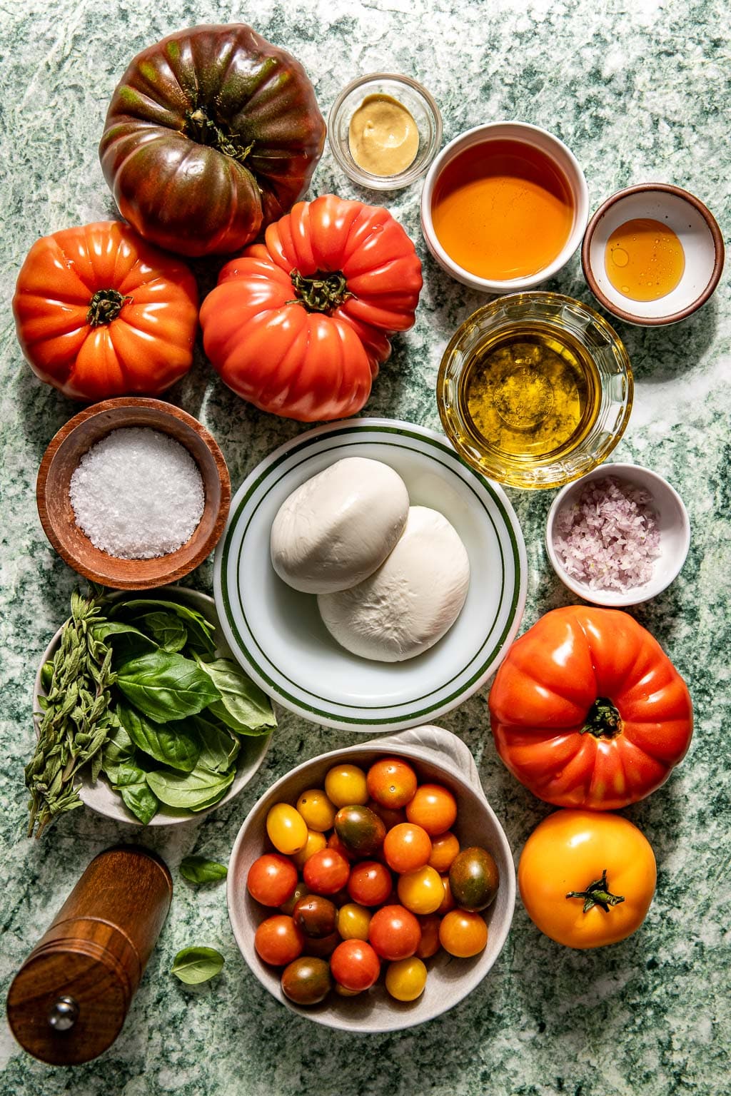 tomato burrata salad ingredients