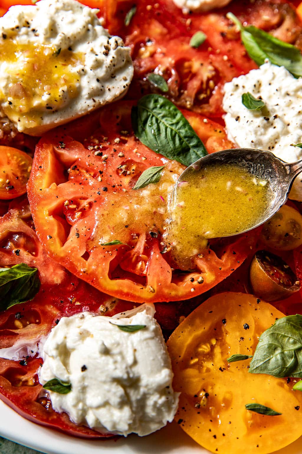 heirloom tomato burrata salad