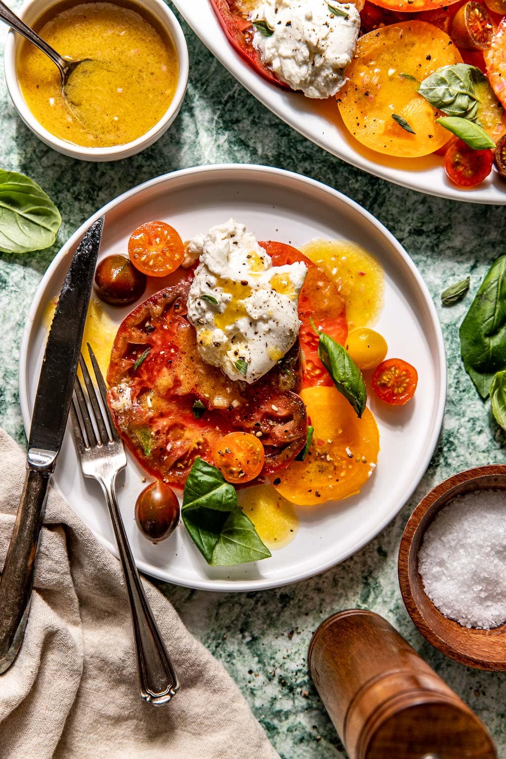 heirloom tomato burrata salad
