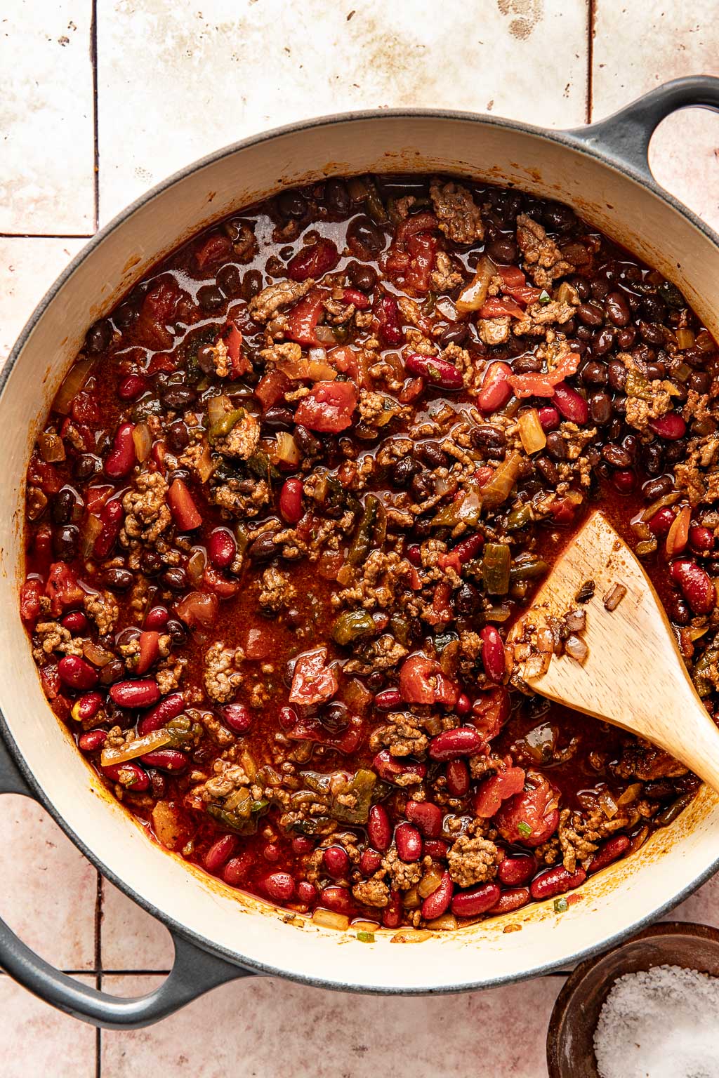 ground beef chili before simmering